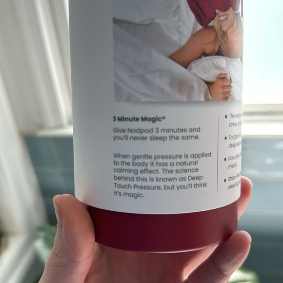 💥 Nodpod The Weighted Blanket For Your Eyes garnet - Picture 4 of 5